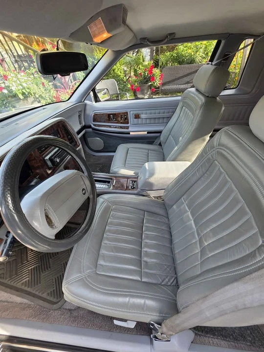 1990 Buick Riviera 4th-7th Gen - Image 6 of 9