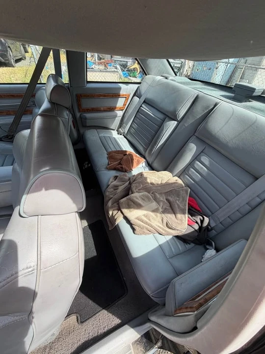 1990 Buick LeSabre - Image 4 of 10