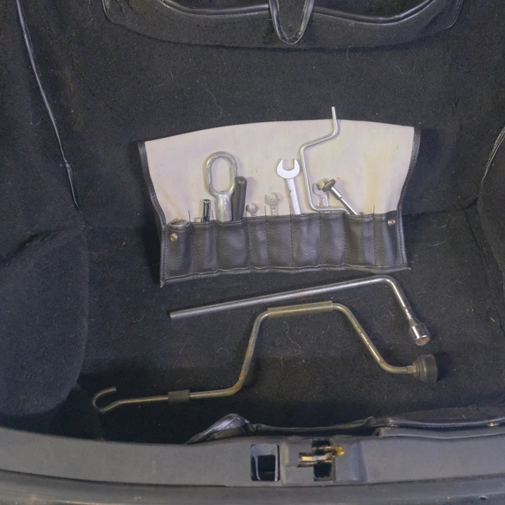 1990 Porsche 964 Carrera 4 - Image 10 of 11
