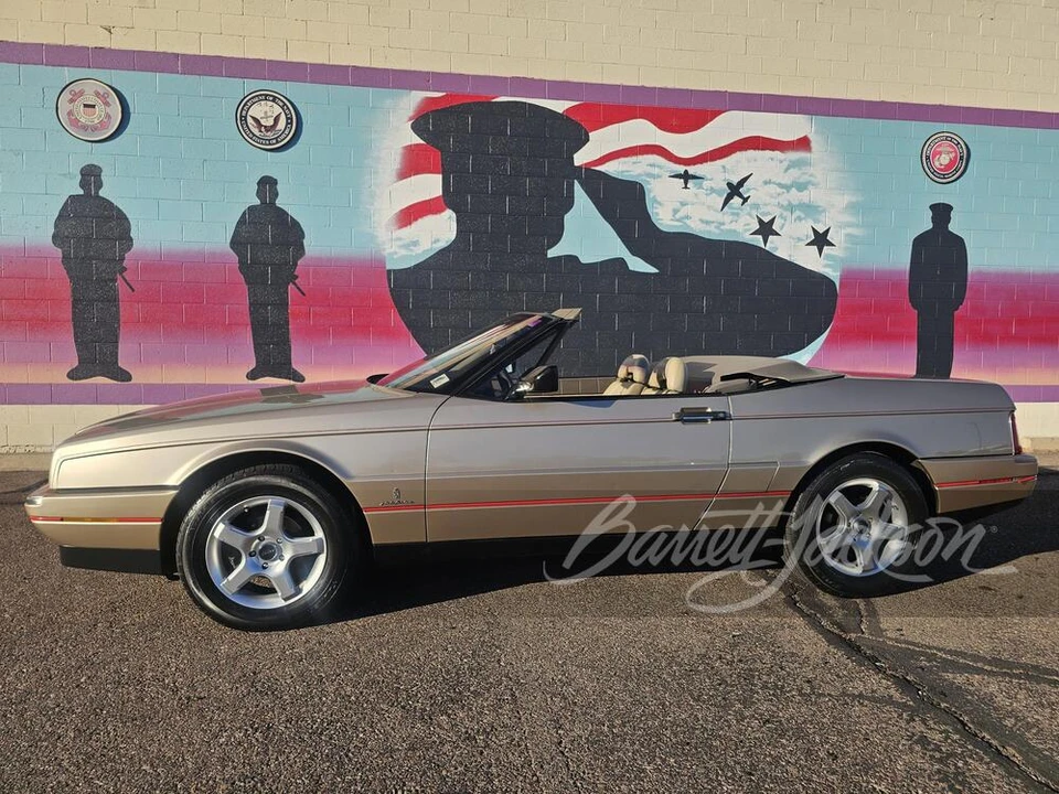 1990 Cadillac Allante - Image 10 of 19