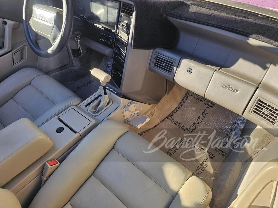 1990 Cadillac Allante - Image 14 of 19