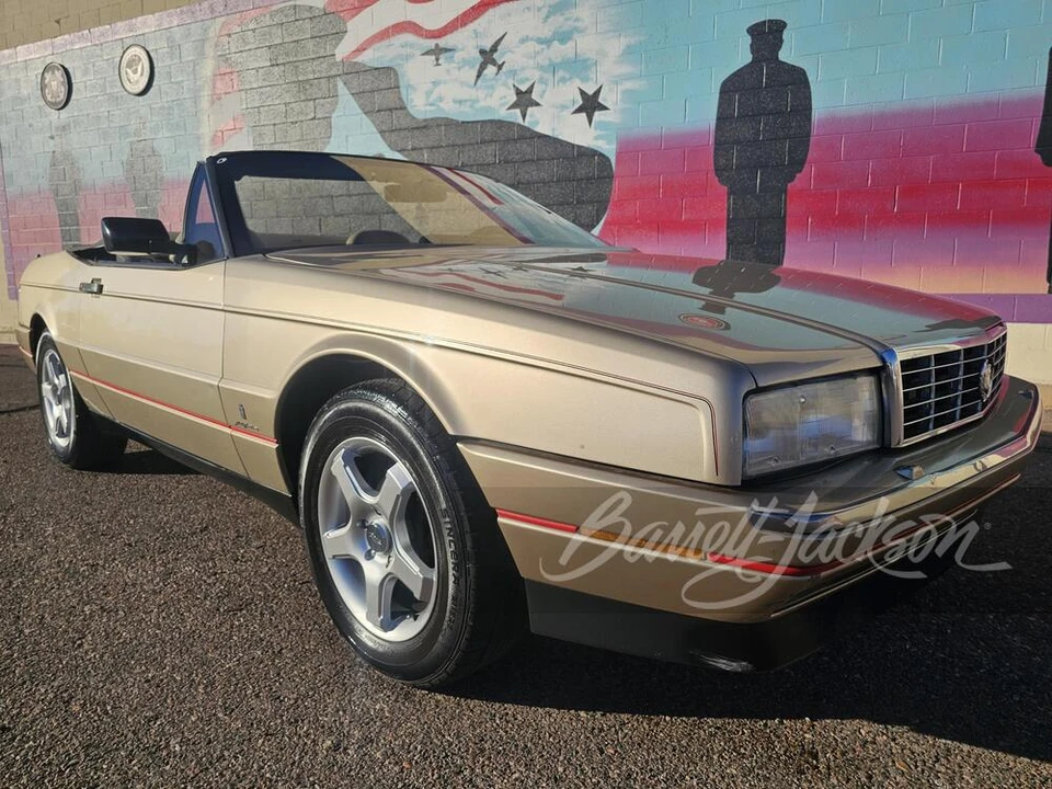 1990 Cadillac Allante - Image 15 of 19