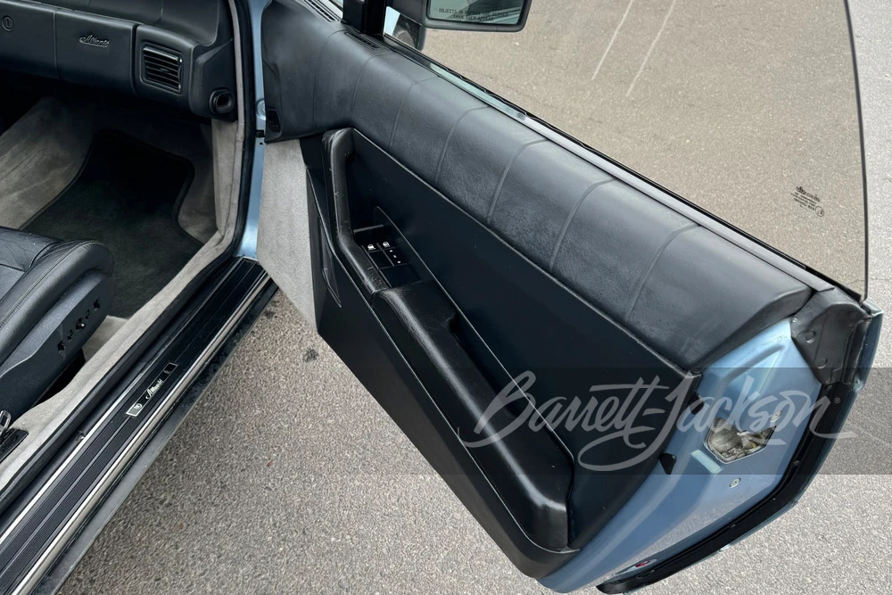 1990 Cadillac Allante - Image 8 of 10