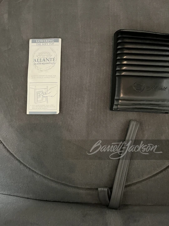 1990 Cadillac Allante - Image 21 of 31