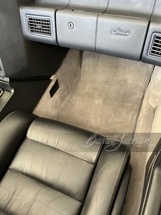 1990 Cadillac Allante - Image 26 of 31