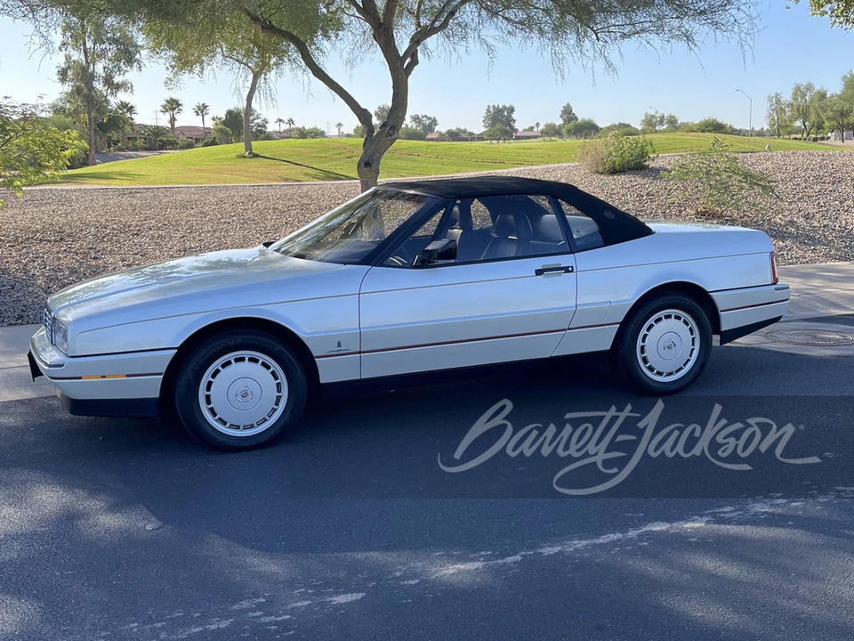 1990 Cadillac Allante - Image 7 of 31