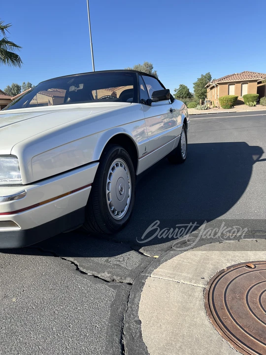 1990 Cadillac Allante - Image 14 of 31