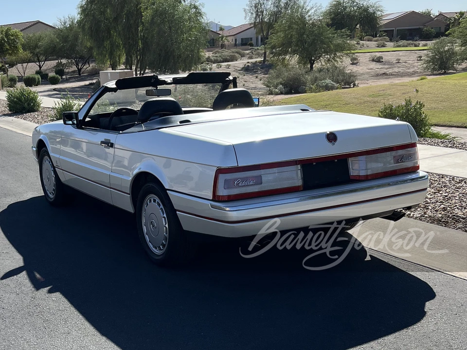 1990 Cadillac Allante - Image 2 of 31