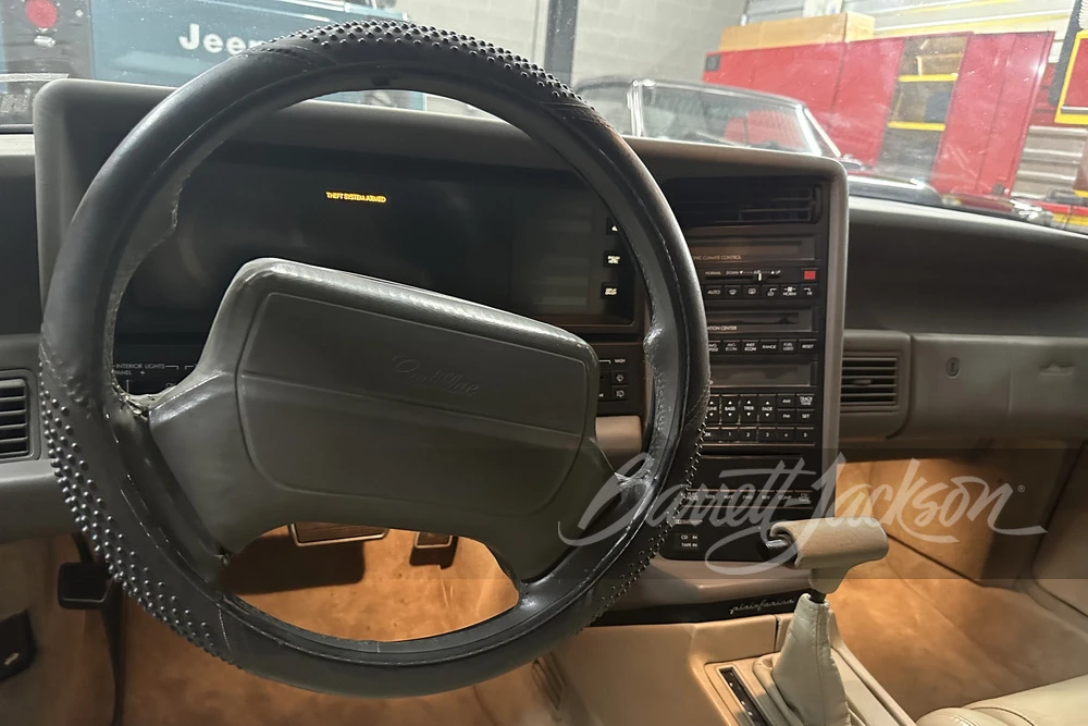 1990 Cadillac Allante - Image 11 of 18