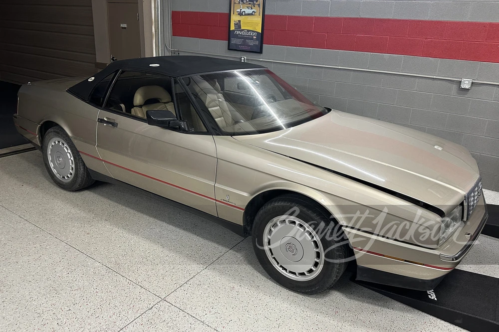 1990 Cadillac Allante - Image 14 of 18