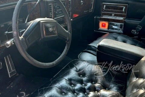 1990 Cadillac Brougham - Image 5 of 13