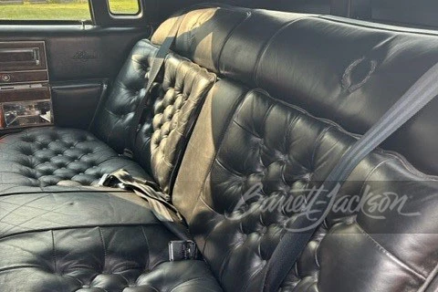1990 Cadillac Brougham - Image 6 of 13
