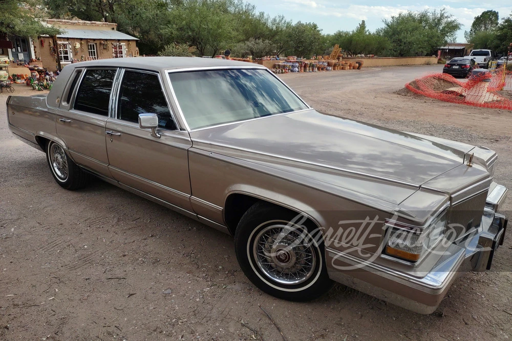 1990 Cadillac Brougham - Image 14 of 27