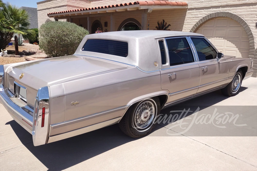 1990 Cadillac Brougham - Image 21 of 27