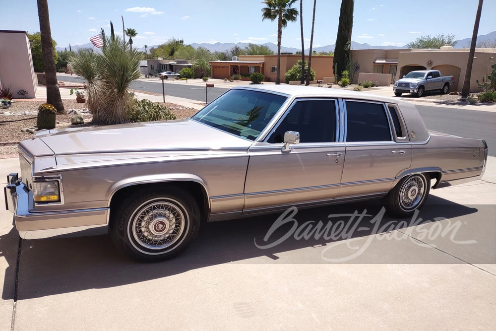 1990 Cadillac Brougham - Image 22 of 27