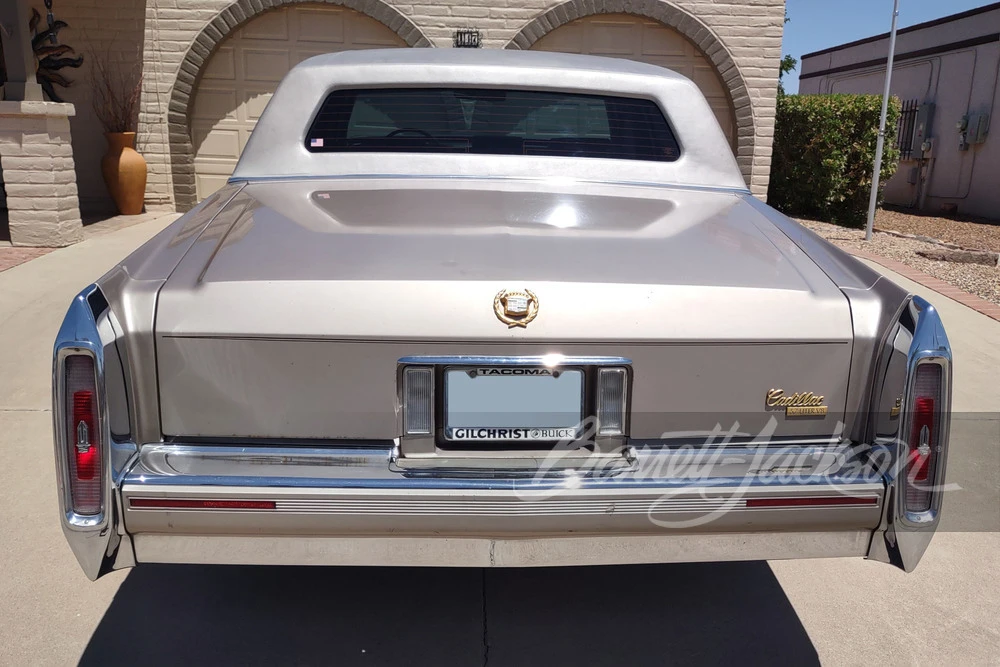 1990 Cadillac Brougham - Image 24 of 27