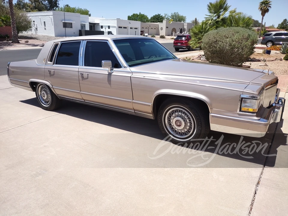 1990 Cadillac Brougham - Image 4 of 27
