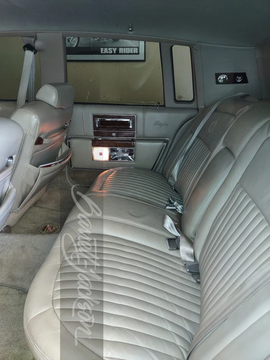 1990 Cadillac Brougham - Image 11 of 27