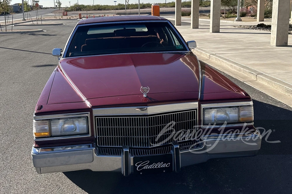1990 Cadillac Brougham - Image 9 of 12