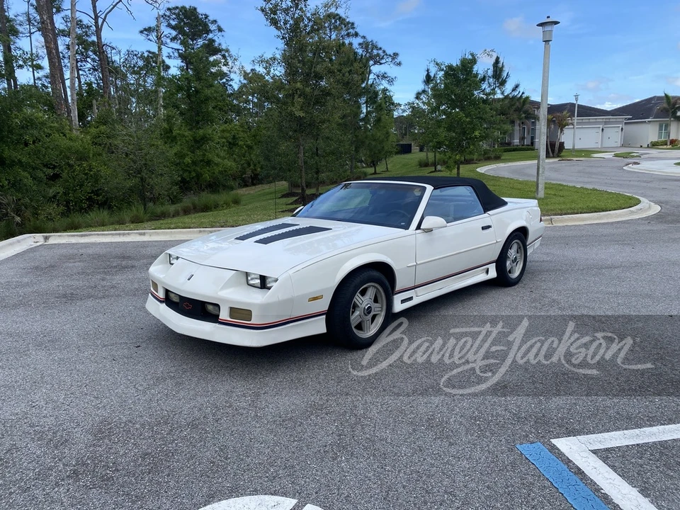 1990 Chevrolet Camaro 3rd Gen - Image 17 of 23