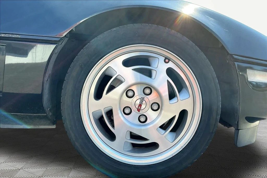 1990 Chevrolet Corvette C4 - Image 8 of 21