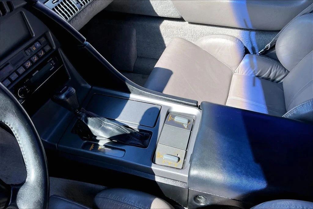 1990 Chevrolet Corvette C4 - Image 13 of 21