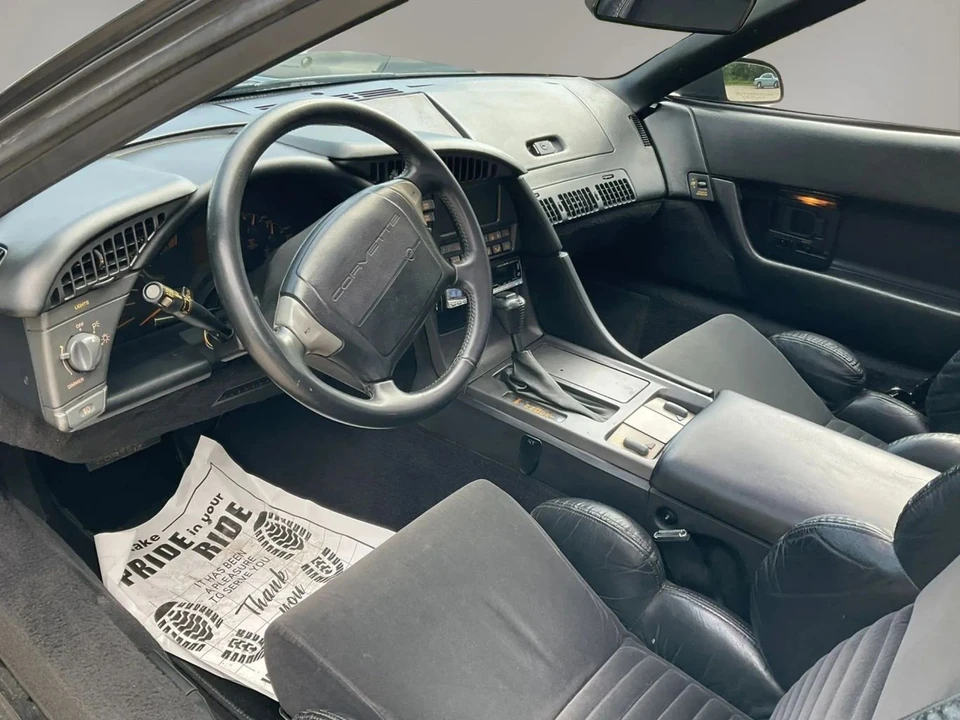 1990 Chevrolet Corvette C4 - Image 14 of 24