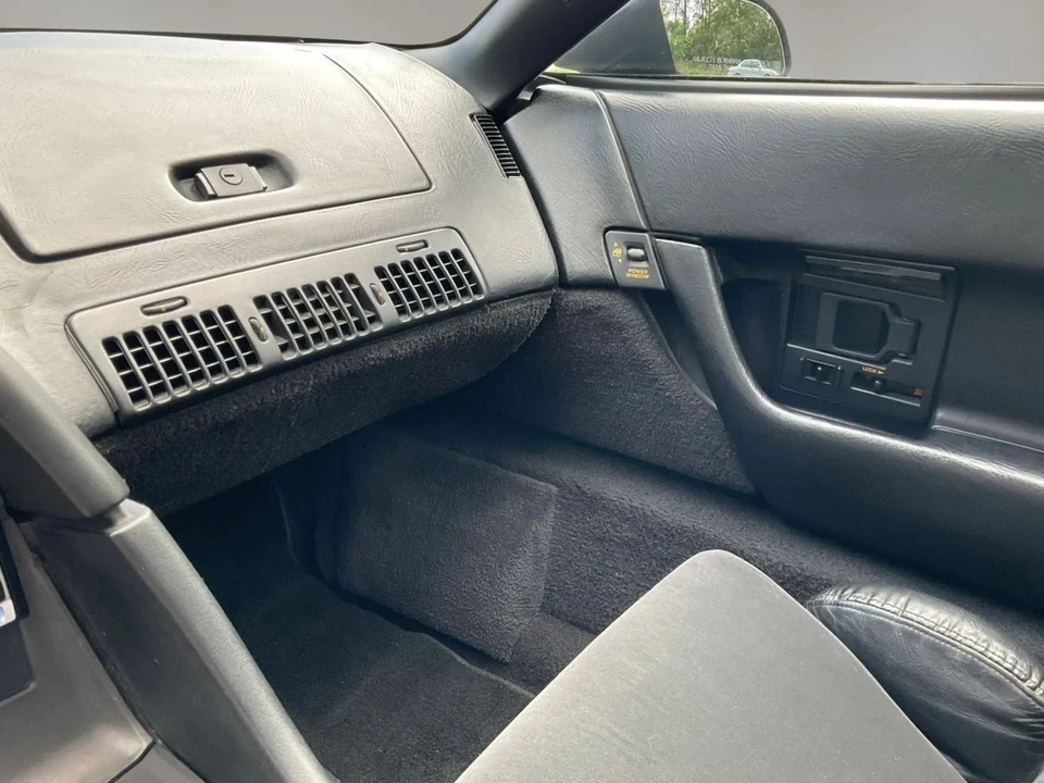 1990 Chevrolet Corvette C4 - Image 24 of 24