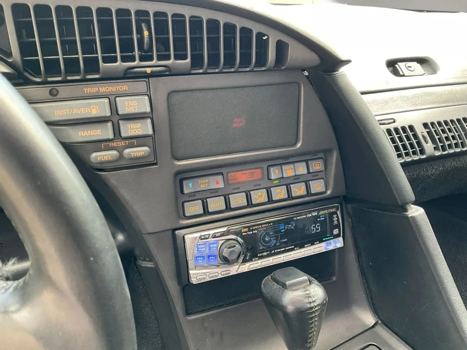 1990 Chevrolet Corvette C4 - Image 15 of 24