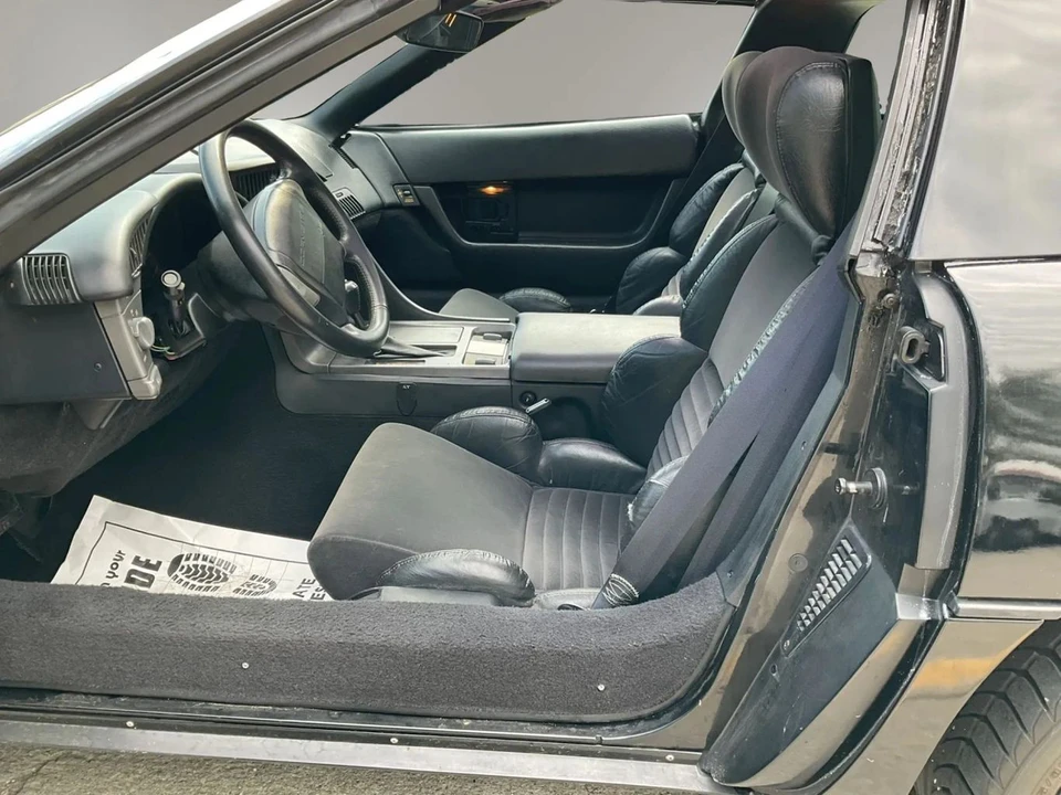 1990 Chevrolet Corvette C4 - Image 9 of 24