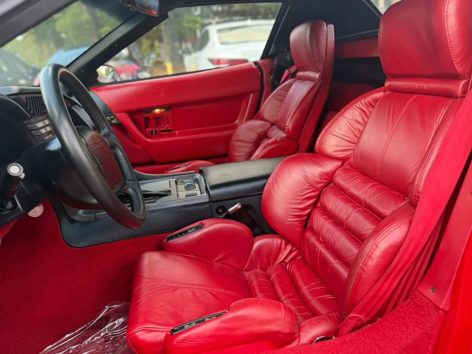 1990 Chevrolet Corvette C4 - Image 30 of 31