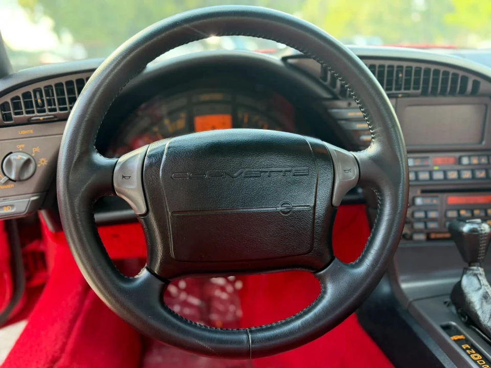 1990 Chevrolet Corvette C4 - Image 13 of 31