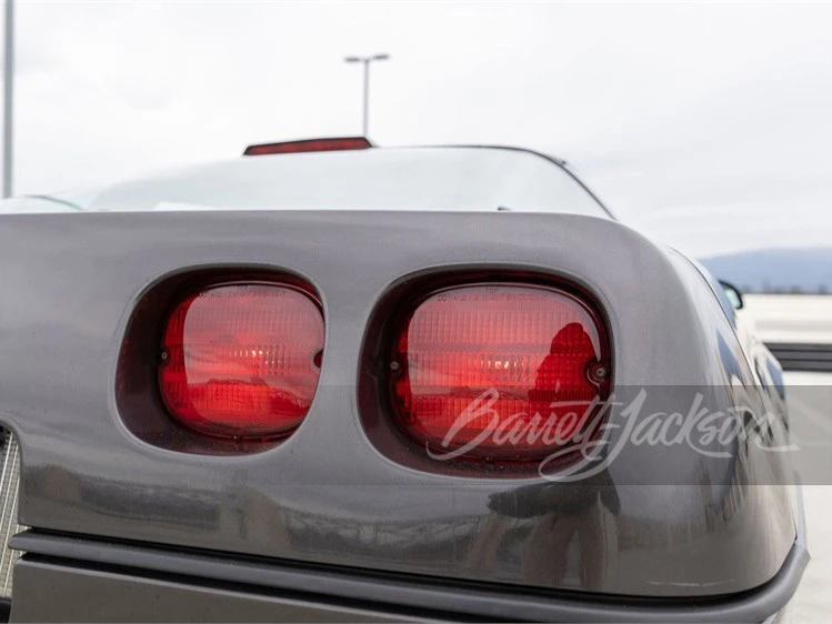 1990 Chevrolet Corvette C4 ZR1 - Image 17 of 31