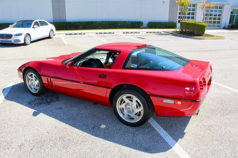 1990 Chevrolet Corvette C4 - Image 25 of 31
