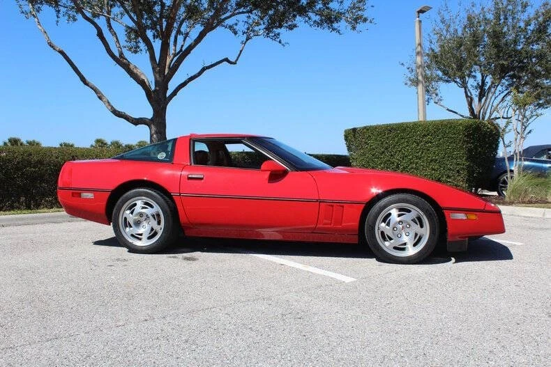 1990 Chevrolet Corvette C4 - Image 2 of 31