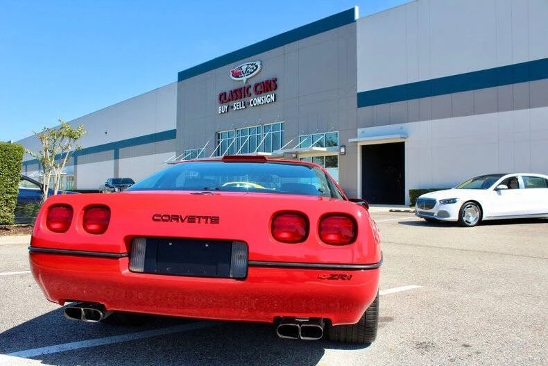1990 Chevrolet Corvette C4 - Image 14 of 31