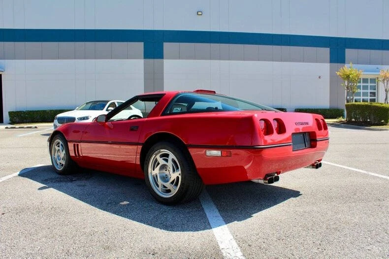 1990 Chevrolet Corvette C4 - Image 11 of 31