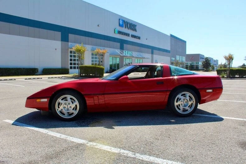 1990 Chevrolet Corvette C4 - Image 9 of 31