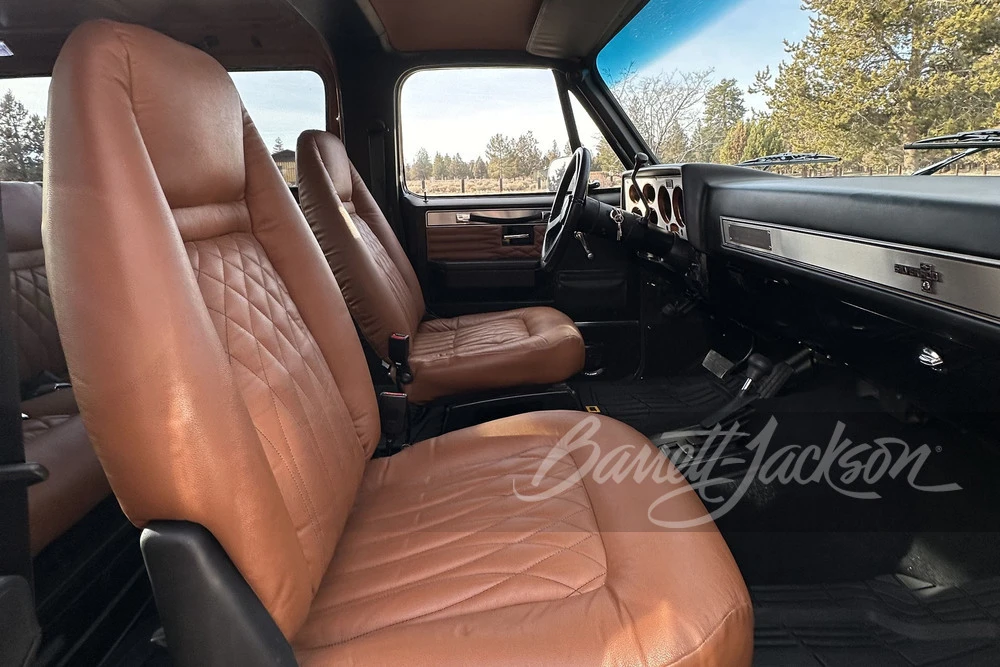 1990 Chevrolet K5 Blazer 2nd Gen - Image 3 of 25
