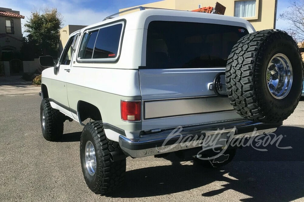 1990 Chevrolet K5 Blazer 2nd Gen - Image 9 of 10