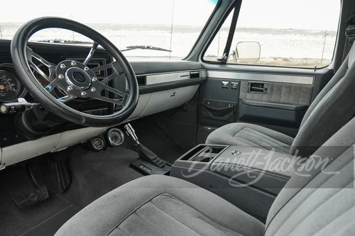 1990 Chevrolet K5 Blazer 2nd Gen - Image 10 of 11