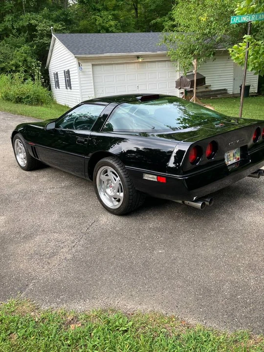 1990 Chevrolet Corvette C4 - Image 2 of 22