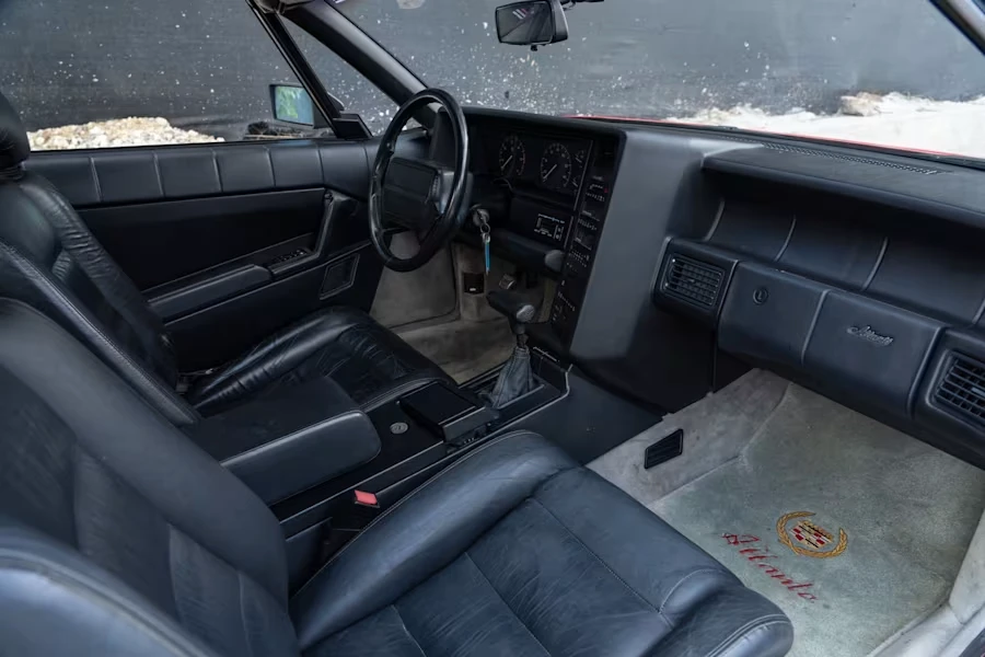 1990 Cadillac Allante - Image 16 of 22