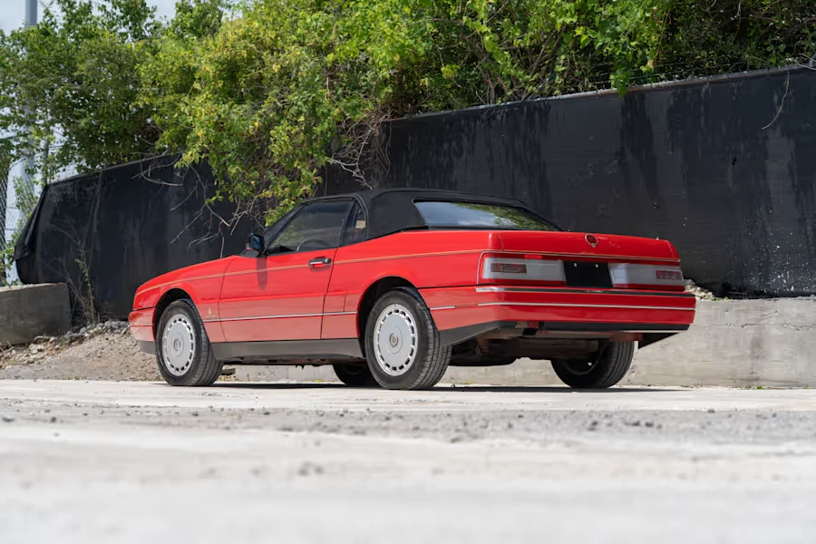 1990 Cadillac Allante - Image 11 of 22