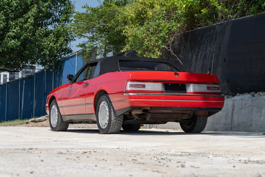 1990 Cadillac Allante - Image 12 of 23