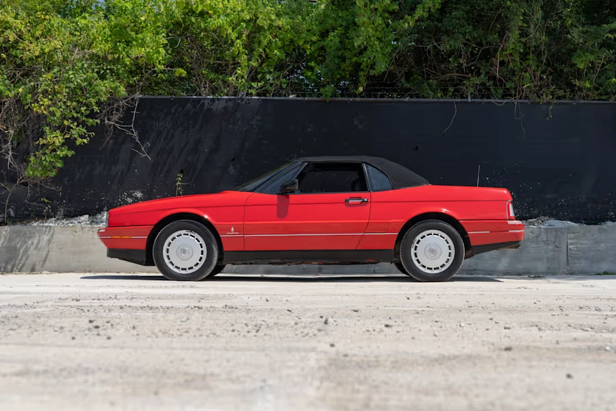 1990 Cadillac Allante - Image 2 of 23