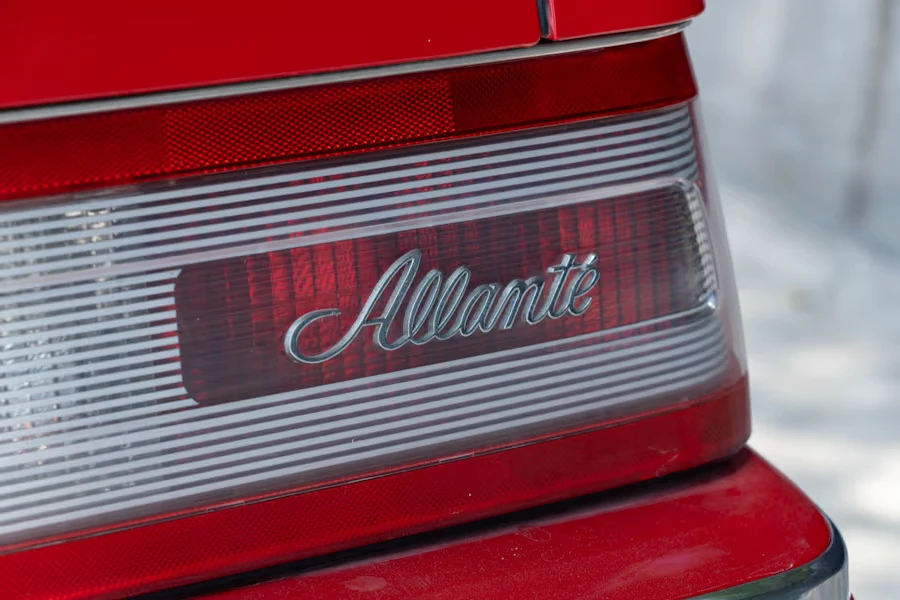 1990 Cadillac Allante - Image 9 of 23