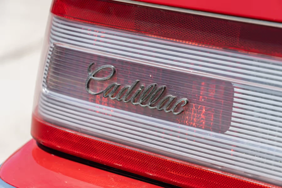 1990 Cadillac Allante - Image 13 of 23