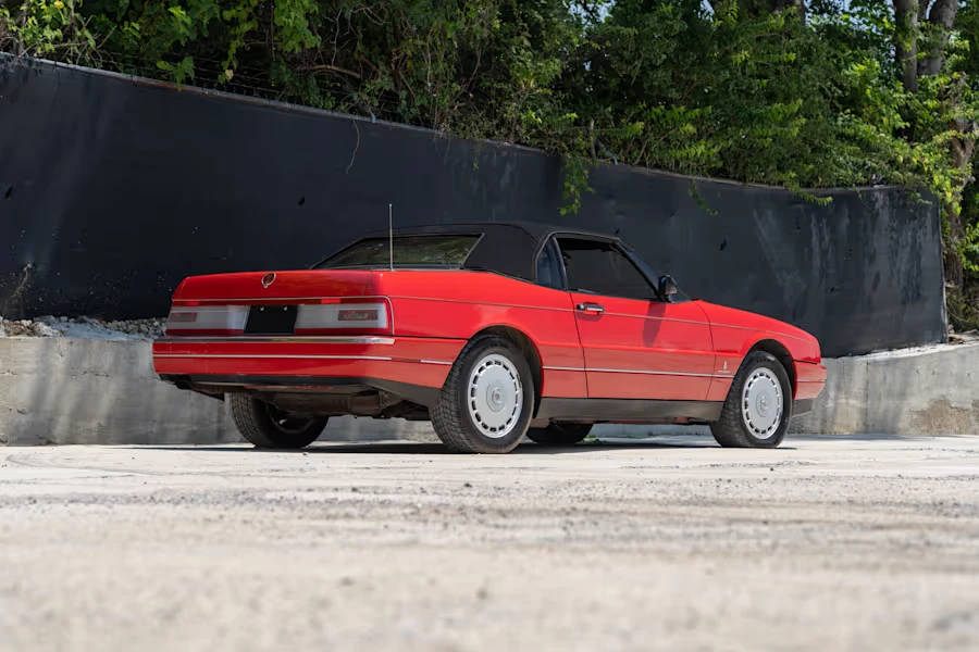 1990 Cadillac Allante - Image 3 of 23