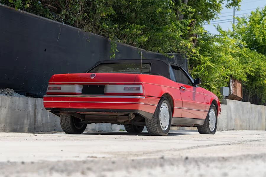 1990 Cadillac Allante - Image 10 of 23